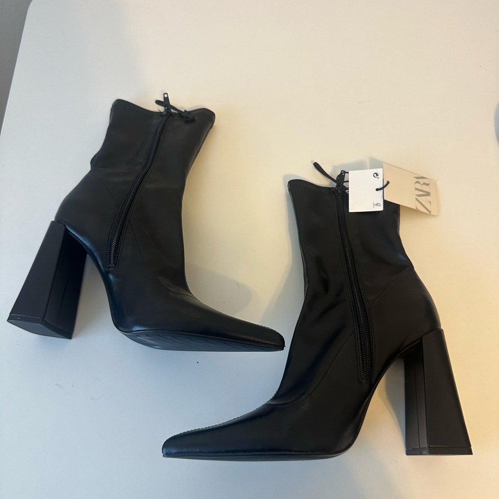 Zara Black Leather Pointed Toe Heeled Boots